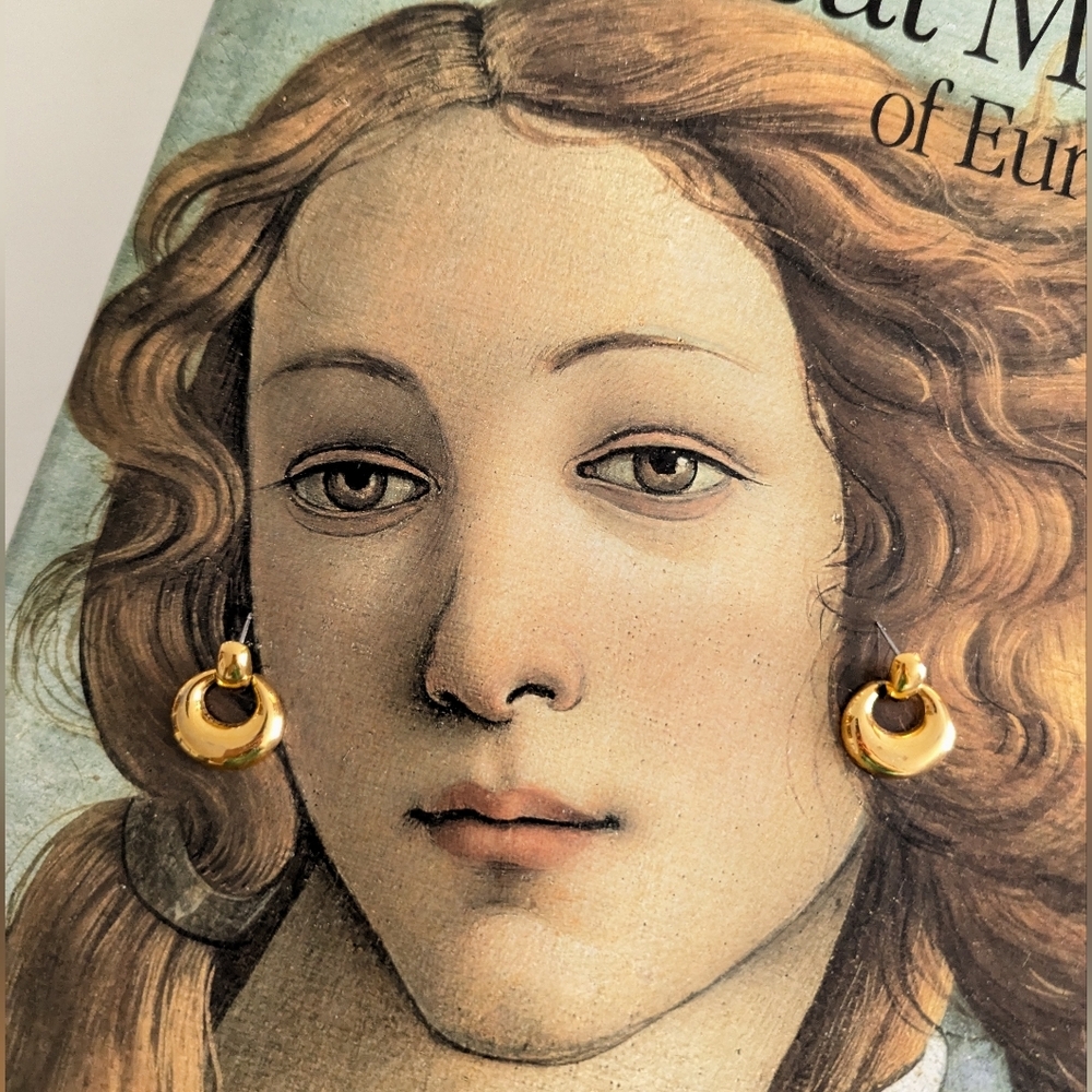 Napier Vintage Gold Tone Drop Earrings
